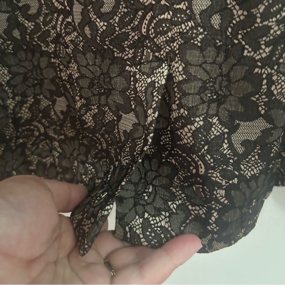Adrianna Papell size 10 black and gold formal dress w/ flattering waist โฆ - Picture 8 of 11